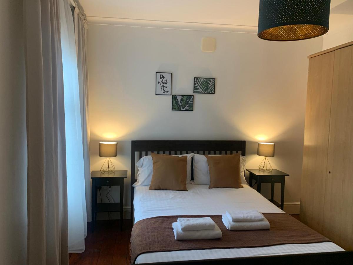 Unique 2 Bedroom Apartment In London/ Excel / Olympic City Close To Central Line Tube Station With Gated Parking Space المظهر الخارجي الصورة